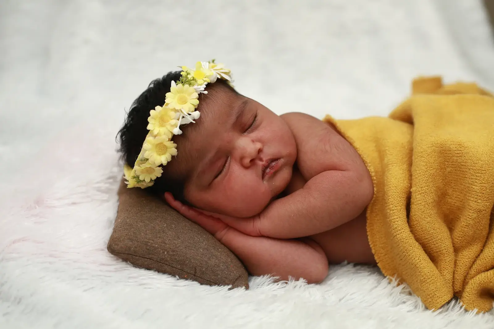 Baby Photoshoot by Dreams Infinite Photography Palladam - Basket sleeping